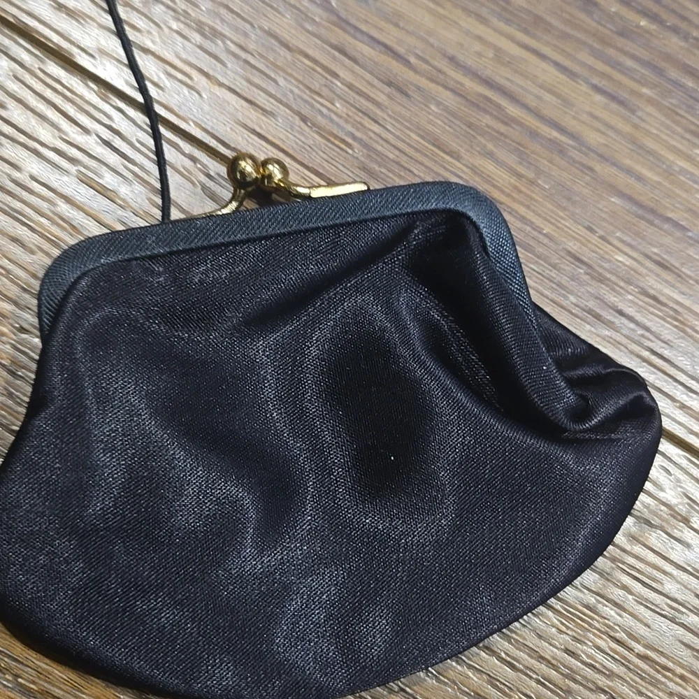 VINTAGE VELVET EVENING BAG WITH SATIN COIN PURSE.   #7518 - Picture 7 of 8